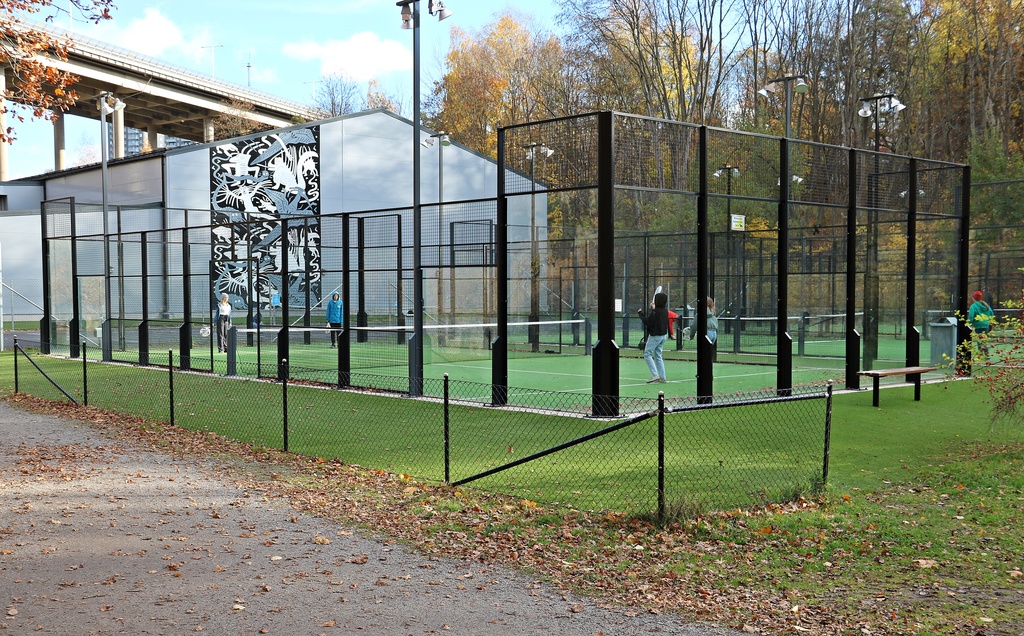 Padelbanor i Vinterviken.JPG