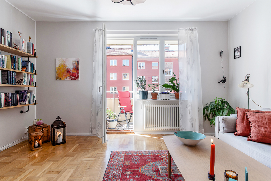 Utgång till balkongen från vardagsrummet