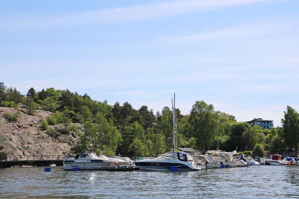 Båtklubben intill Örnsbergs klippbad