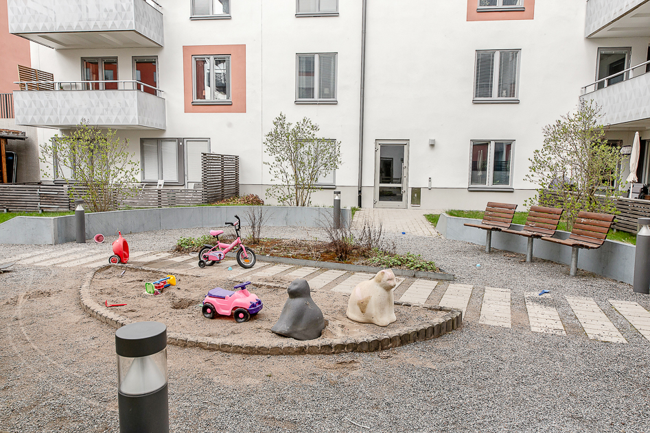 Lekplats på innergård