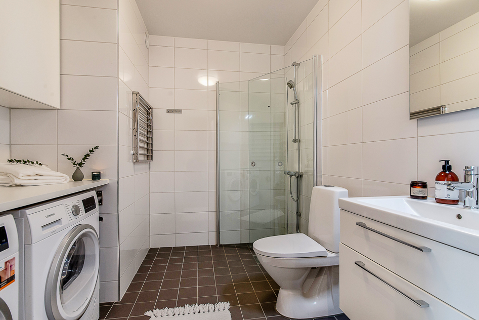 Fint och stort badrum