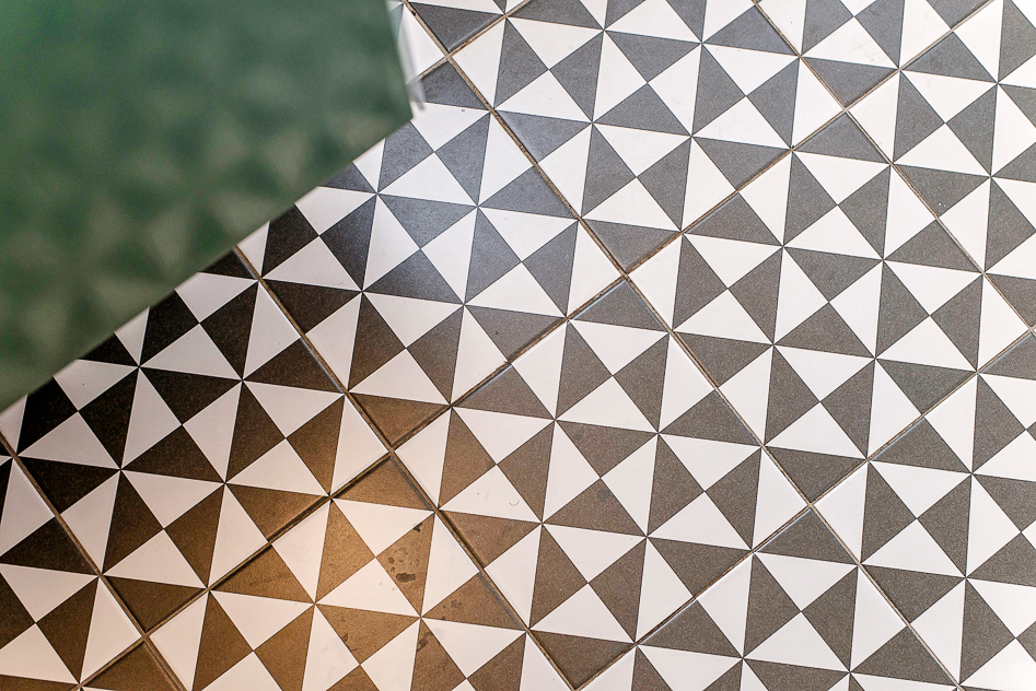 Golv i det inre badrummet