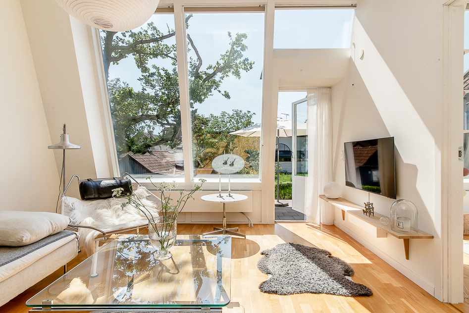 Ateljén med utgång till altanen