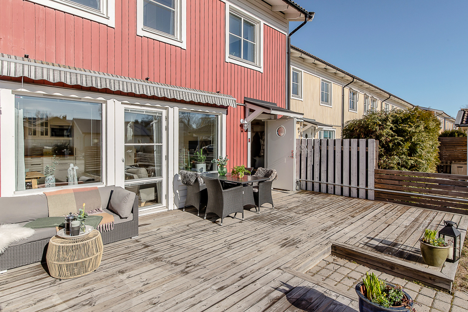 Fantastisk uteplats på husets framsida